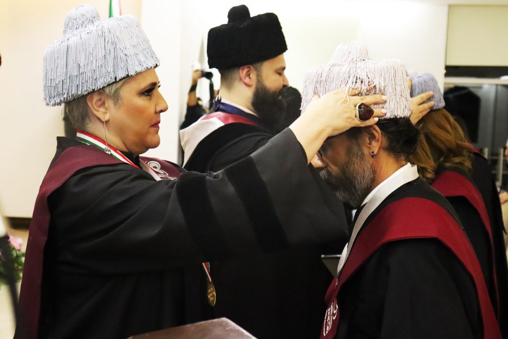 Mauricio de la Maza en su labor científica